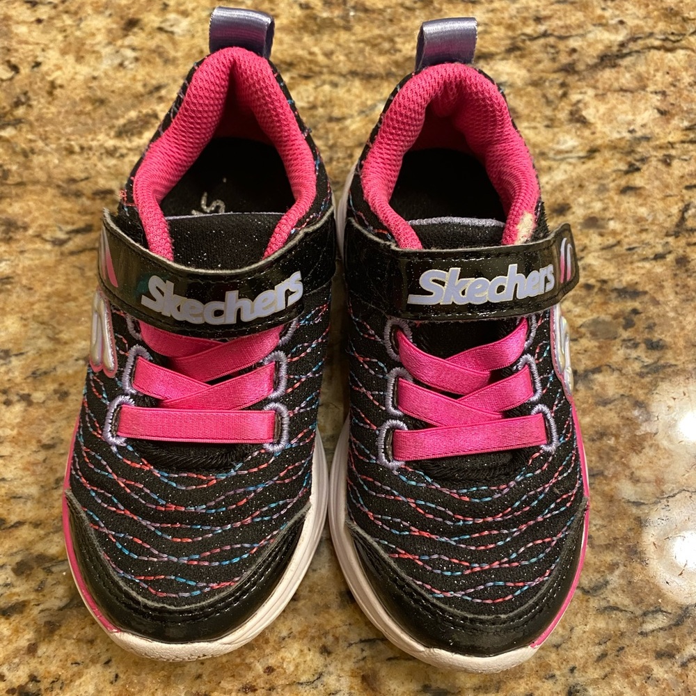 Sketchers Tennis